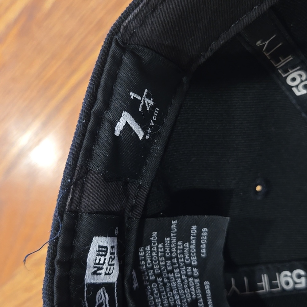 Black Baseball Cap LA - Picture 8 of 10